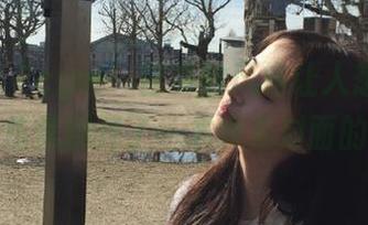“cgw”首页的风格让人想到了旧时光，仿佛翻开了一本没有封面的旧书。