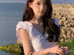 www.51cg.fun果然是个疯狂聚集地，入口被围得水泄不通