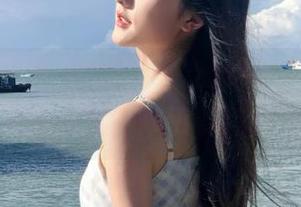 一点小心思。“zztt11”传送门前人山人海，瓜田赛过春运！
