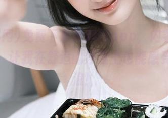 免费下载黑料网app，内容无比丰富，让我在舒适的沙发上也能感受到风浪！